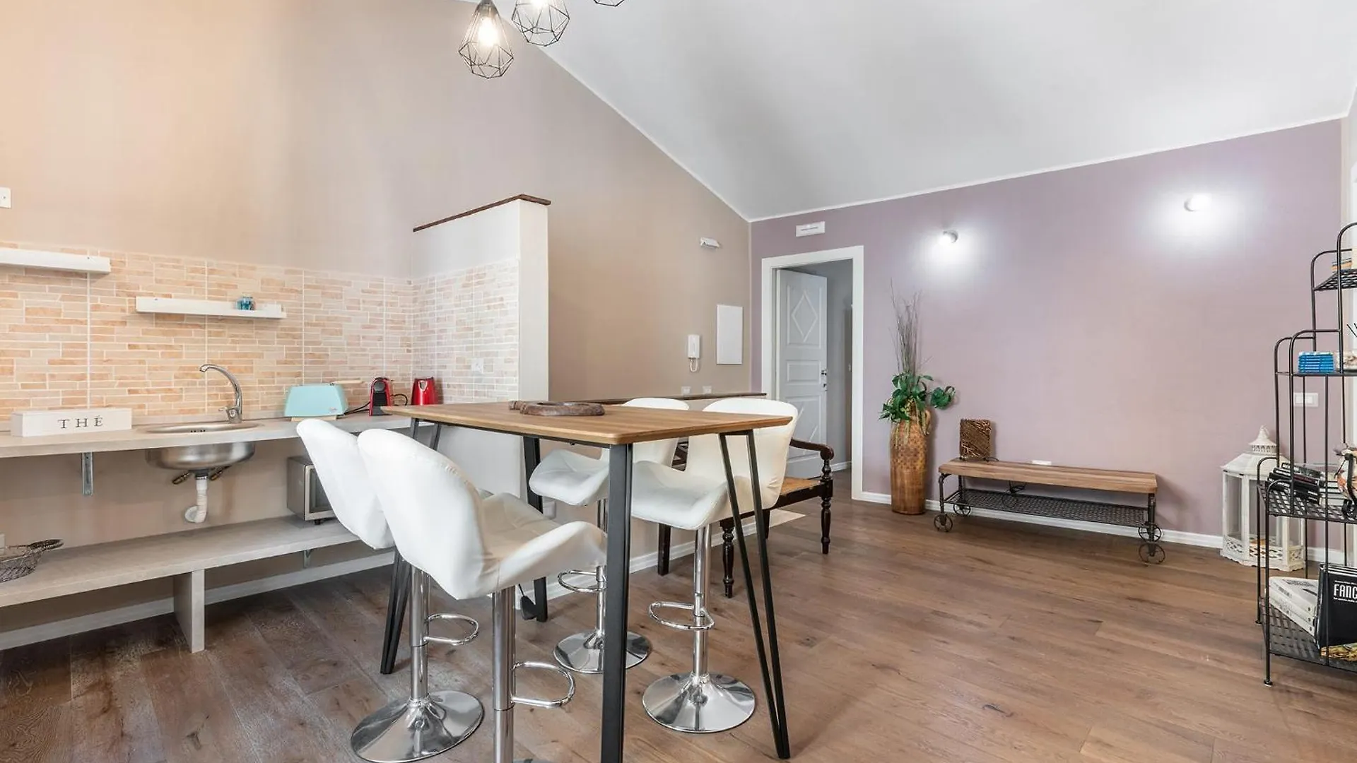 Estay Garibaldi Cagliari