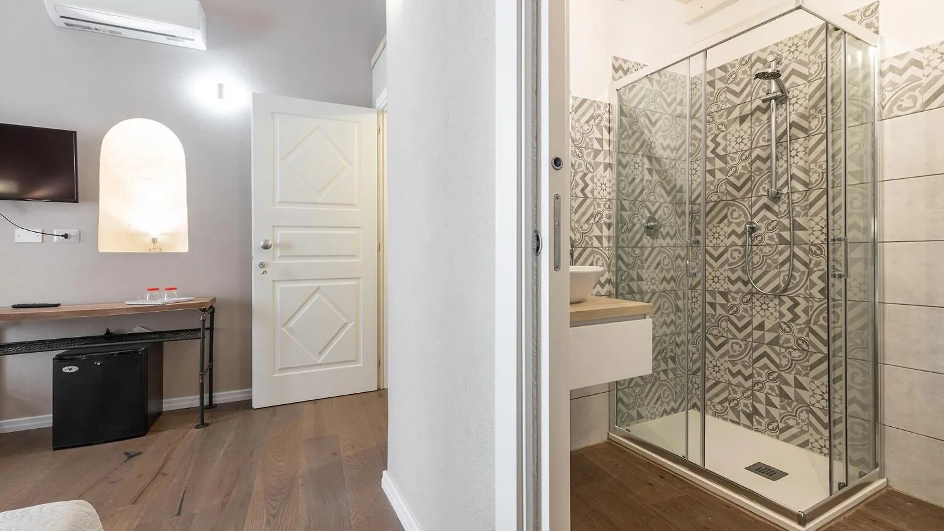 Estay Garibaldi Cagliari 0*,  Italy