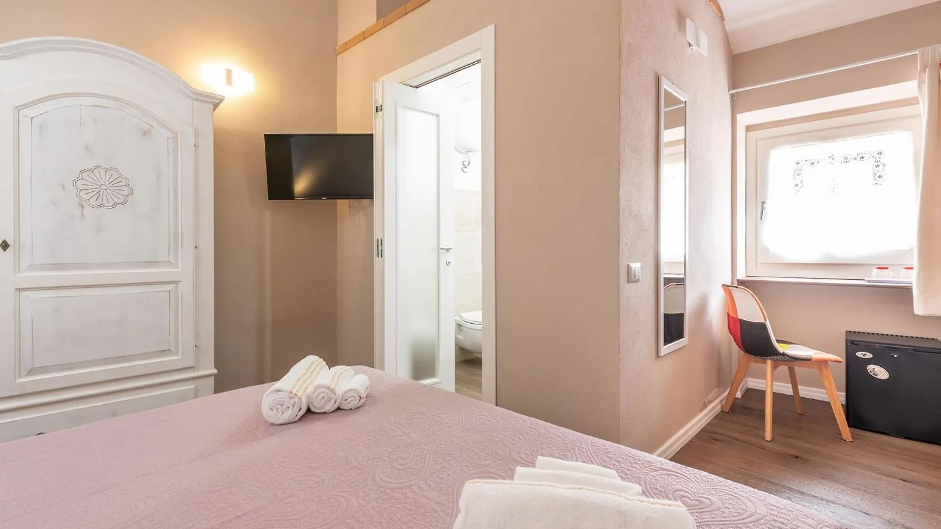 Estay Garibaldi Cagliari Italy