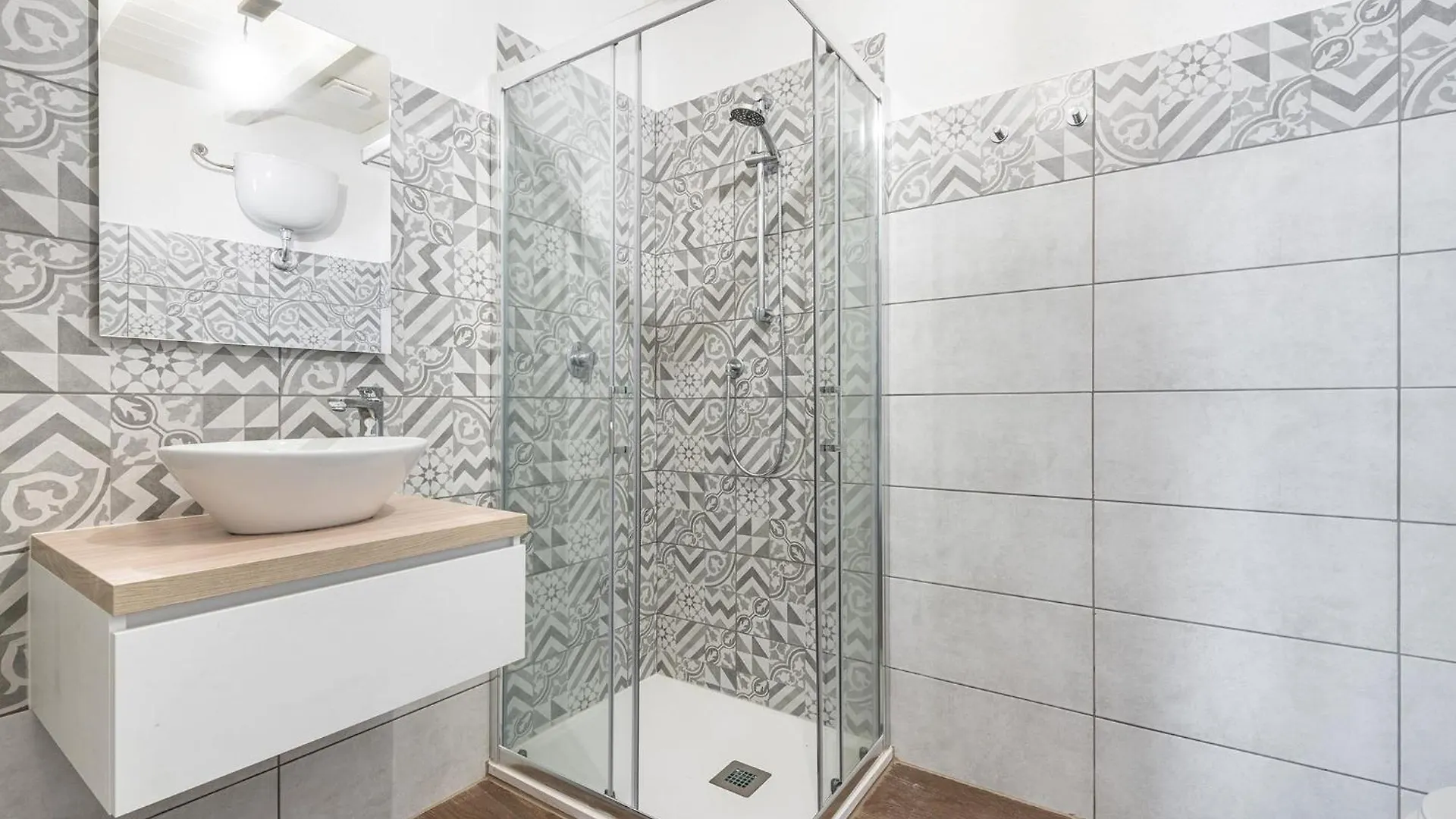Estay Garibaldi Cagliari Guest house