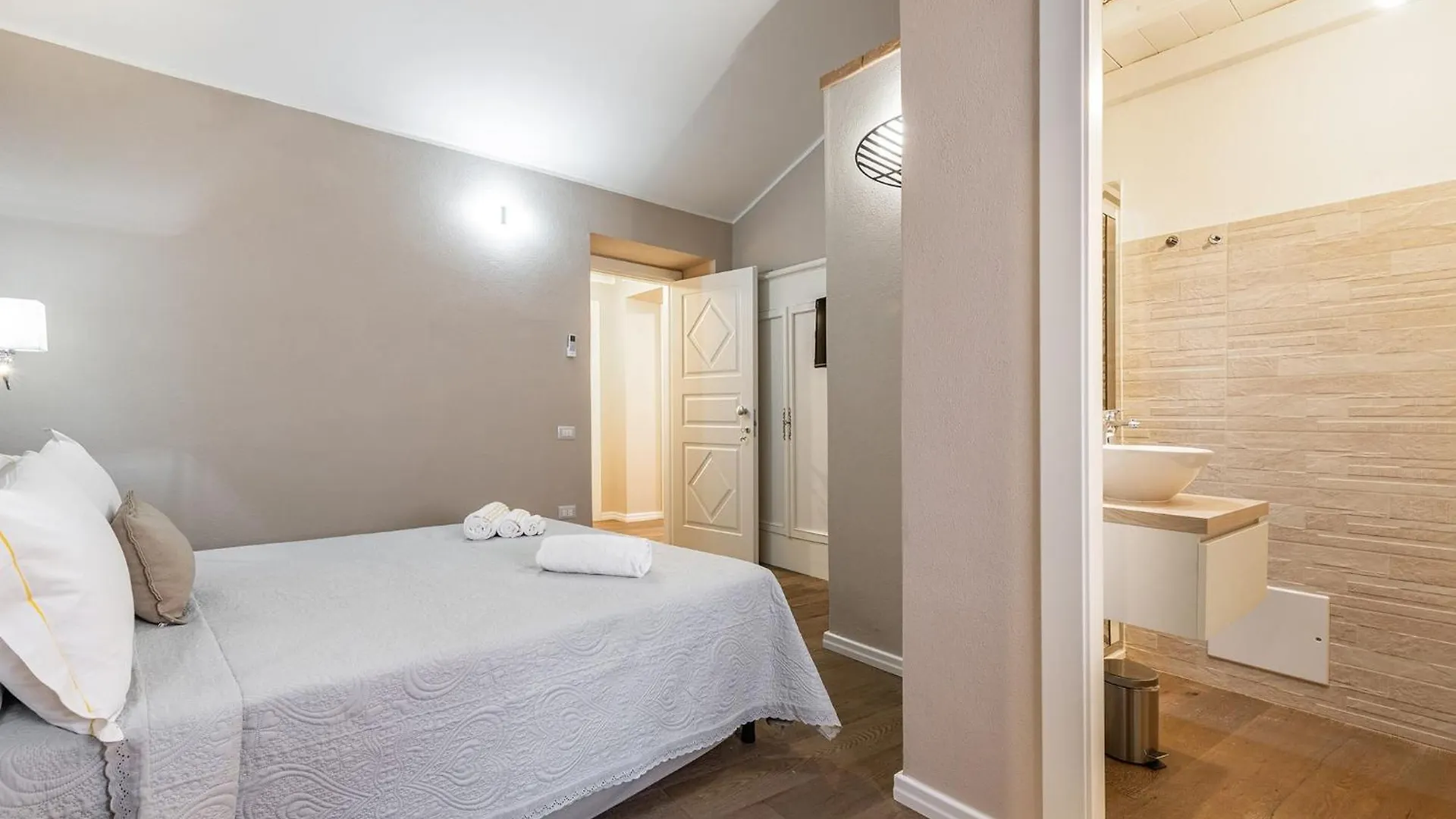 Estay Garibaldi Cagliari Italy
